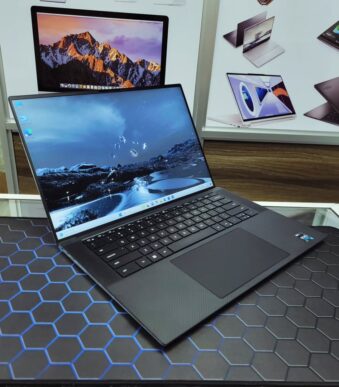 Dell XPS 15 9530 Laptop – Intel Core i7, 16GB RAM, 512GB SSD, 4GB Arc Graphics